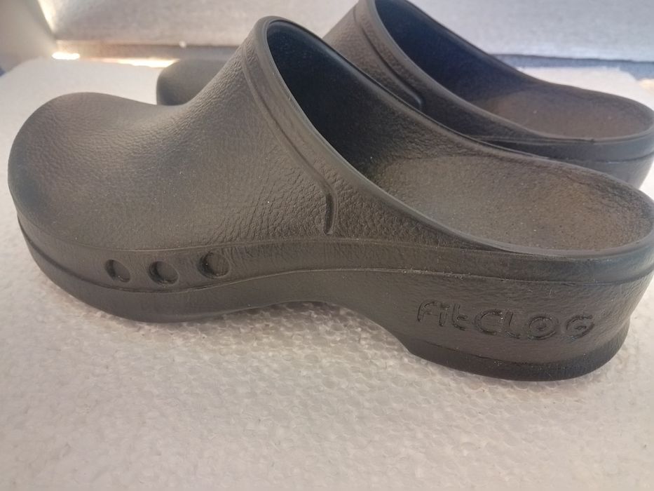 Робочі сабо, взуття