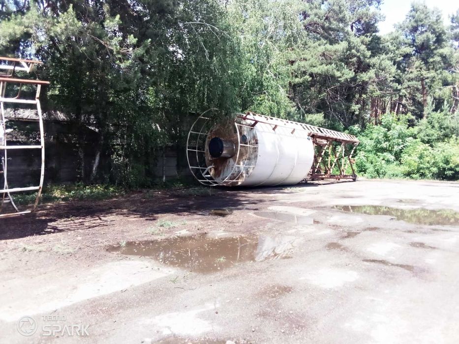 Продам силоса вертикальние