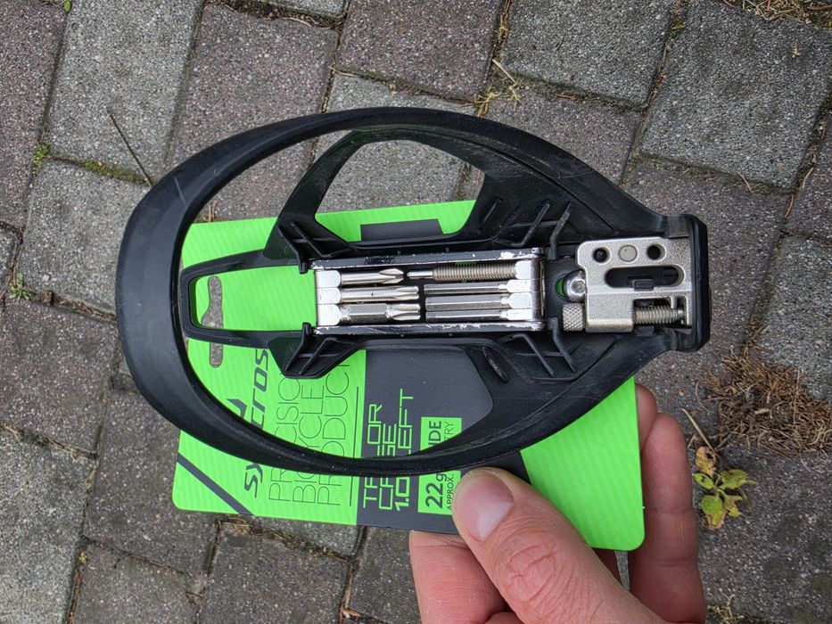 Koszyk na bidon syncros multitool