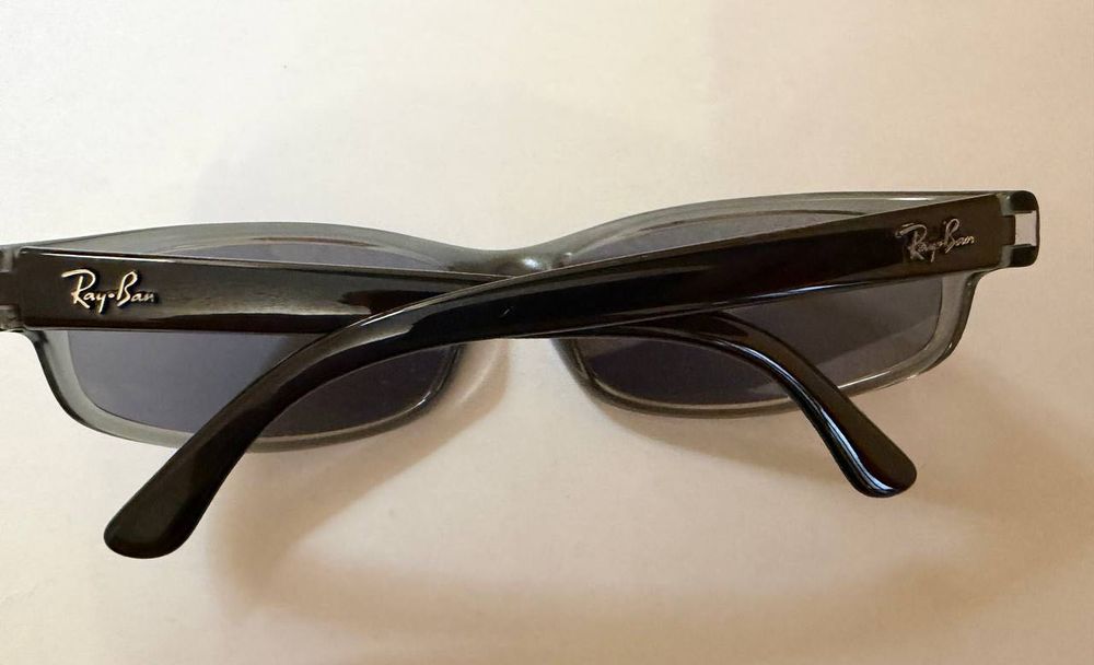 Оправа Ray-Ban RB4030 модель називається Predator 17