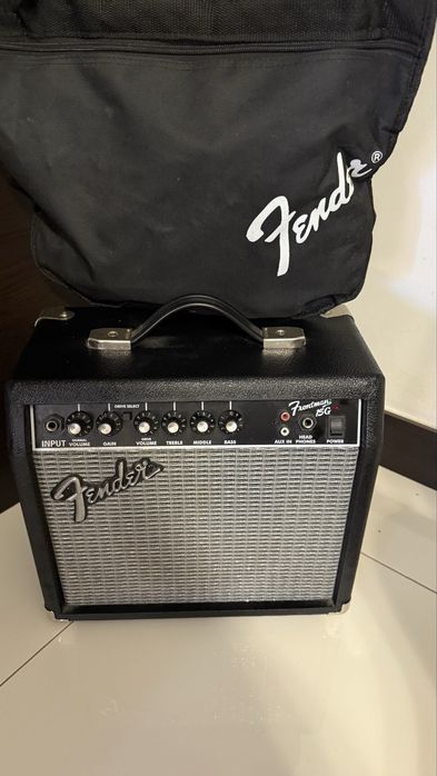 Guitarra Squier Fender + Amplificador