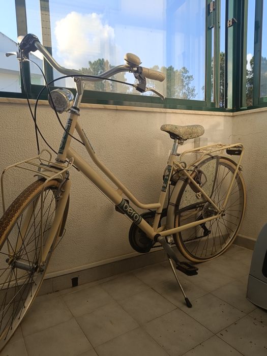 Bicicleta tipo Pasteleira Berg