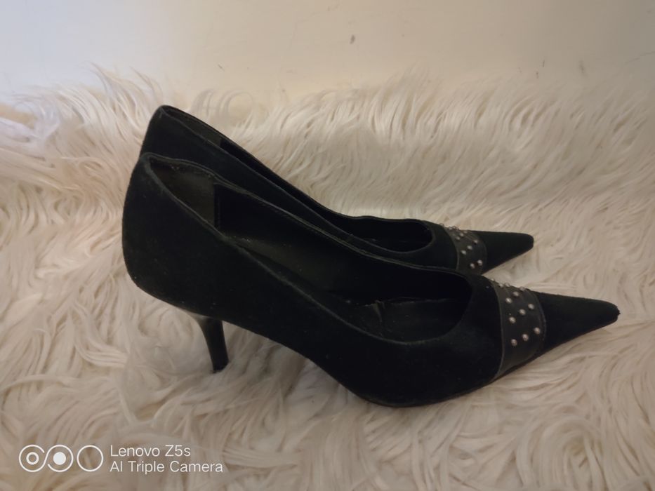 Sapatos Pretos Tam 35