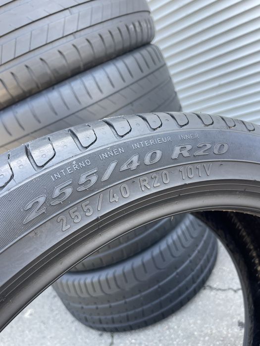 Продам пару шин Pirelli 255/40/20