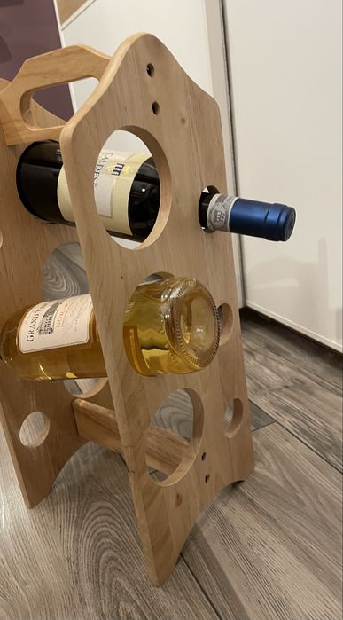 Drewniany stojak na wino