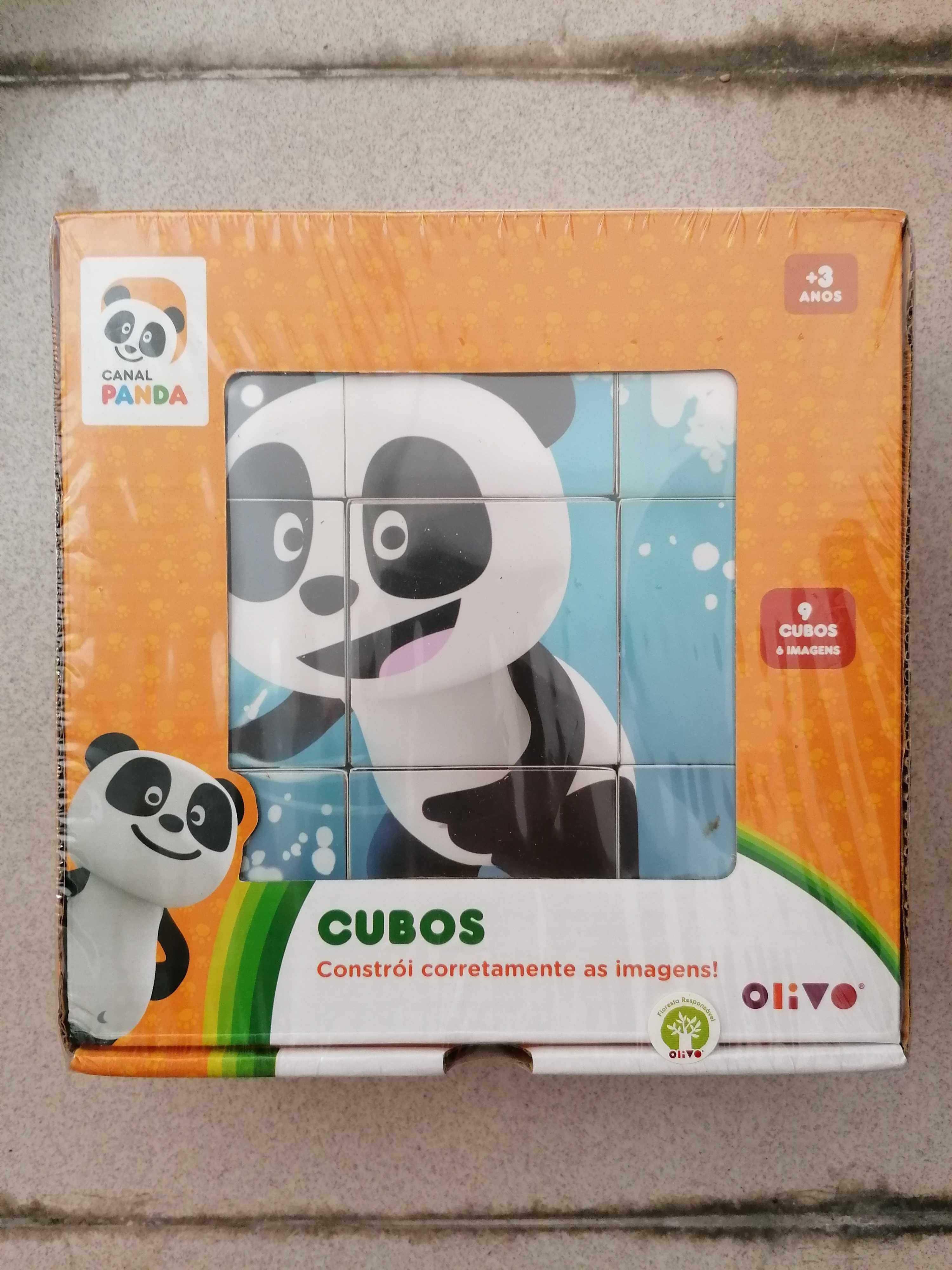 Jogo de quebra-cabeças de adoráveis pandas com celular
