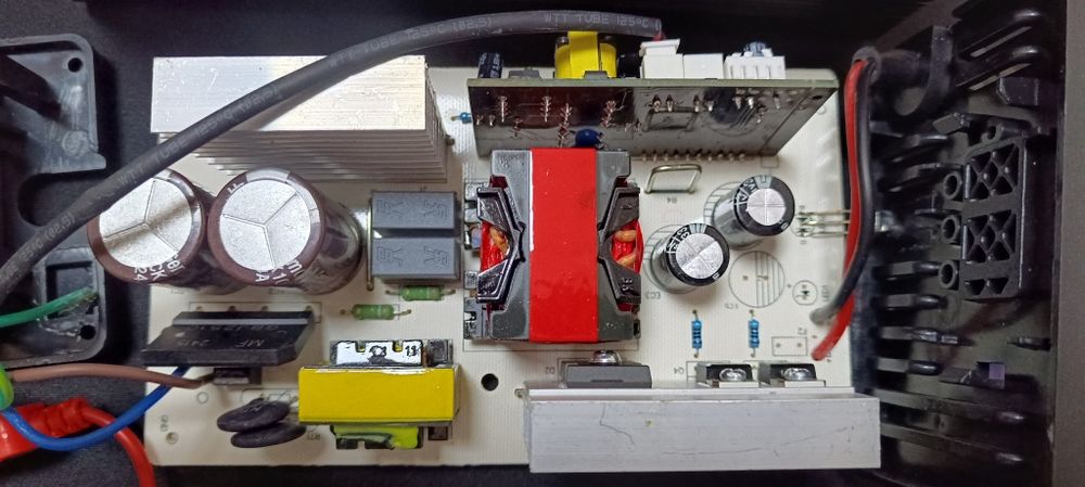 Новий зарядний пристрій для LiFePO4 / Li-ion 48V (58.4V) 10A