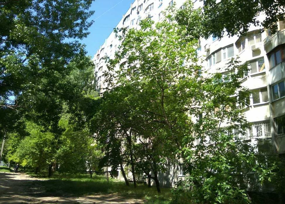 2-комнатная отличной планировки в высотном доме район 1-й.Люстдорфской