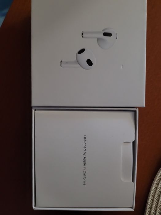Airpods 3 *super stan*