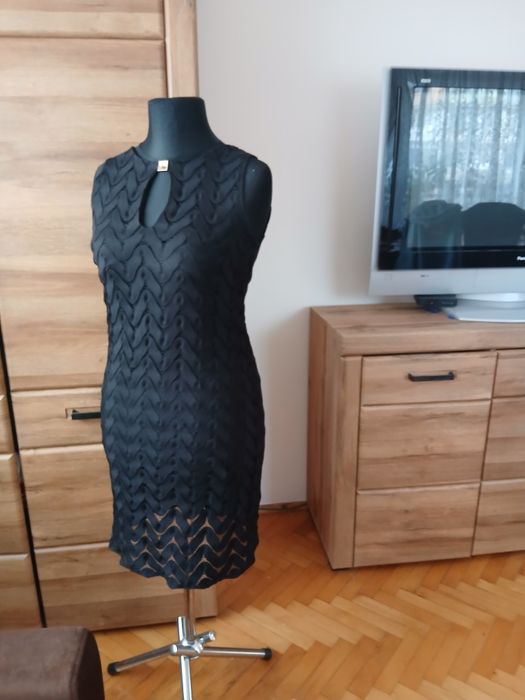 Sukienka czarna Ana  Olcazar  azurowy wzor  S duze