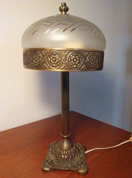 Candeeiro antigo de mesa