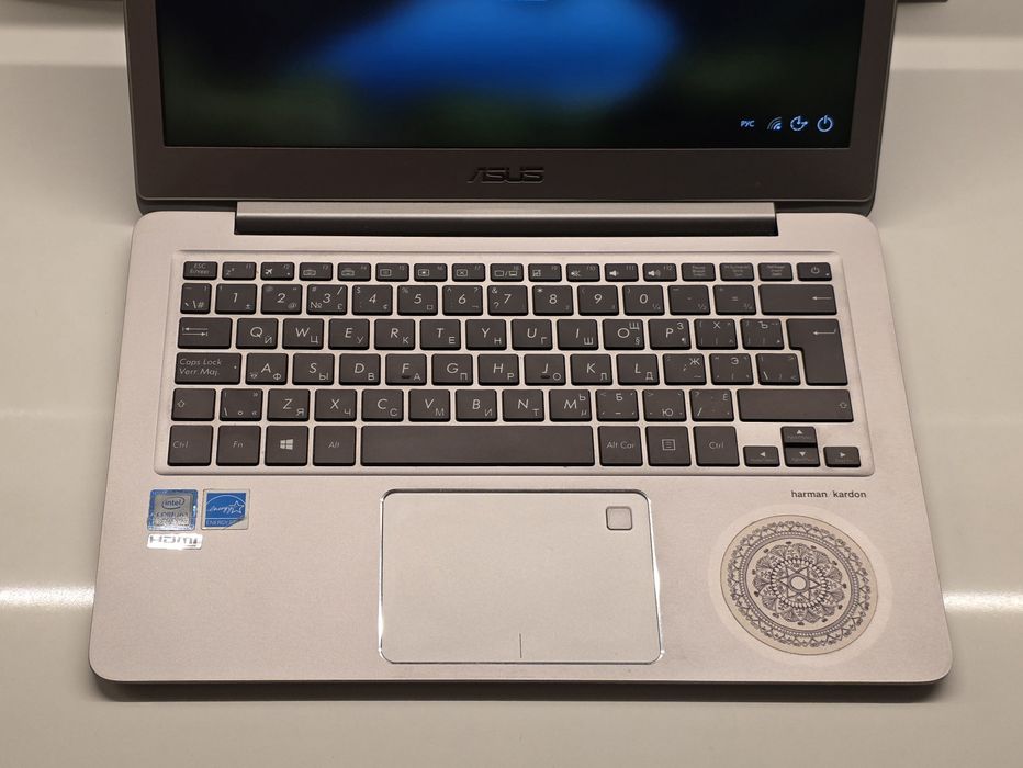 Asus ZenBook UX330C 13.3"