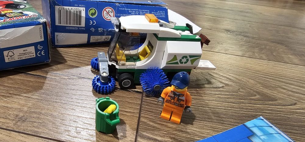 LEGO 60247 i 60249