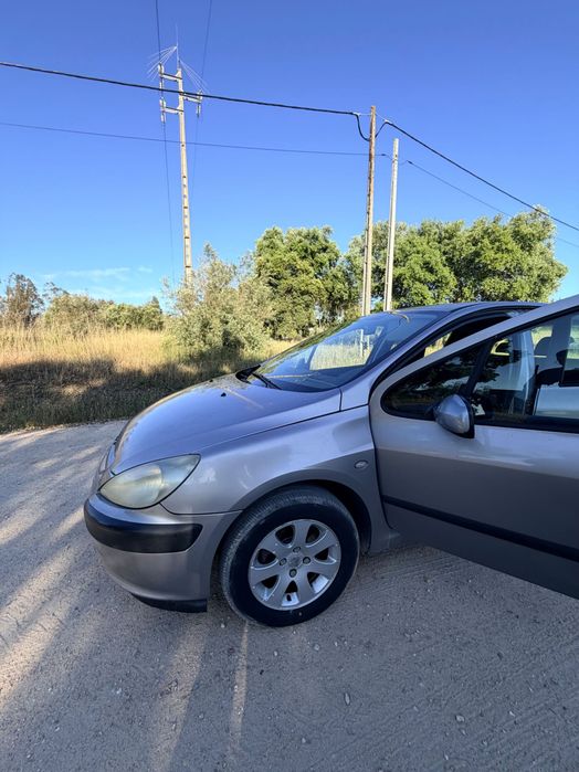Peugeot 307 1.4 HDi – Económico e Fiável
