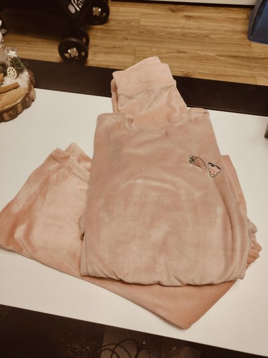 Dres welurowy dla dziewczynki