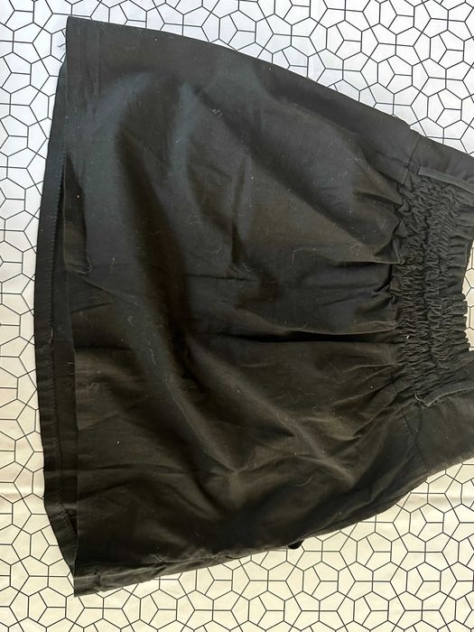 Czarna spódnica mini L