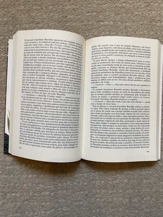 Vendo Livro Cem Anos de Solidão de Gabriel García Márquez