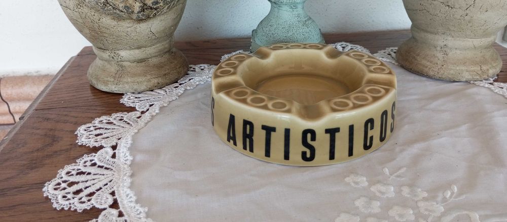 Cinzeiro publicitário antigo de coleção