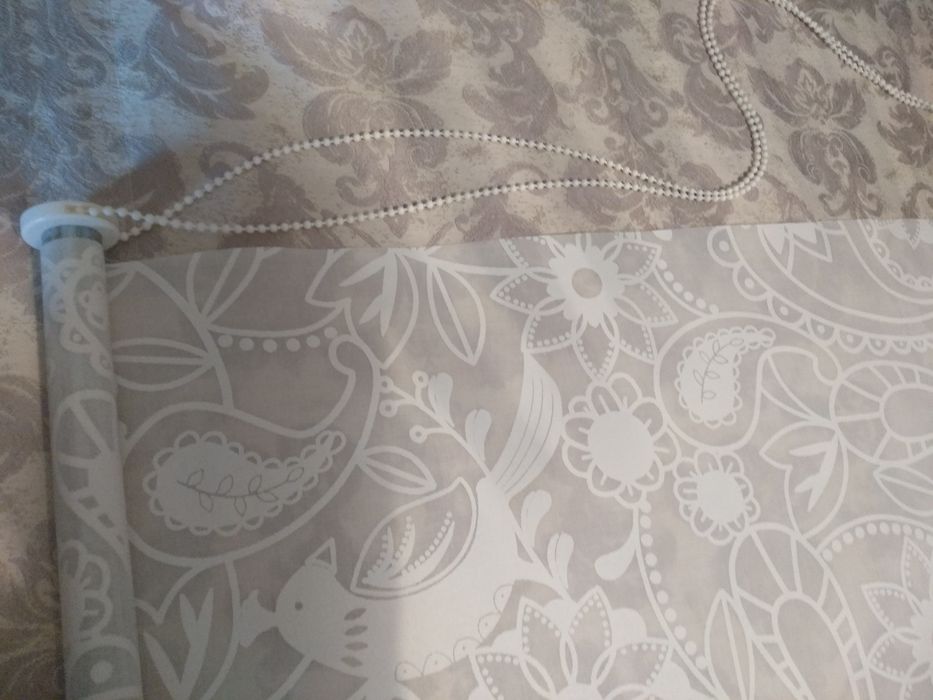White Roller Blind436680783750778887