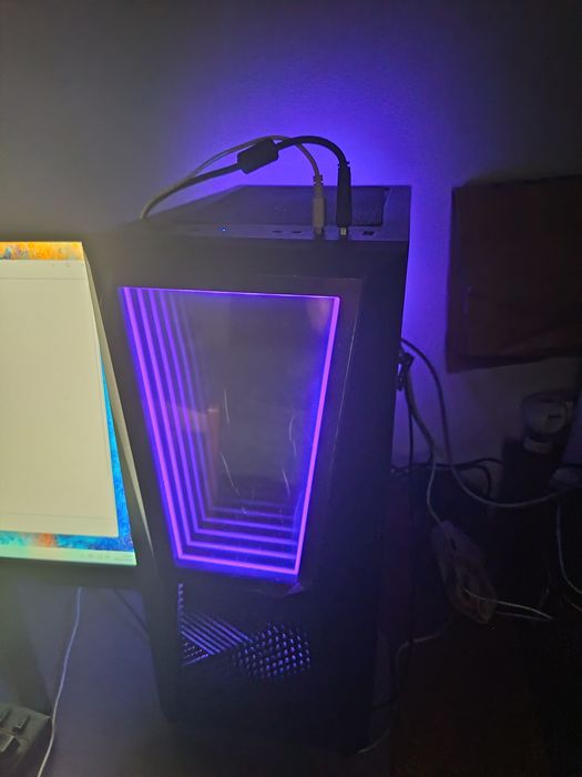 Vendo  PC Gaming ( preço negociável) Ryzen 5 5500 + RX 7600 XT 16GB + 32GB RAM