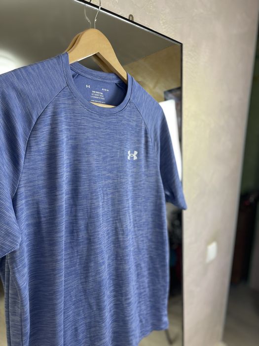 Спортивна футболка Under Armour Tech Tee: комфорт та вологовідведення