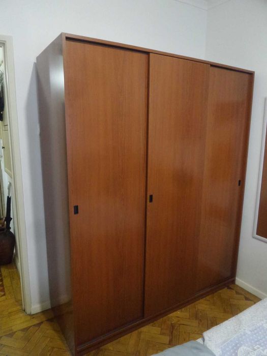 Roupeiro 2 / 3 portas bater / correr -  NOVO