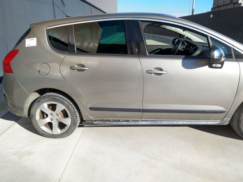 PEUGEOT 3008 I Veículo multiuso - 2009 - Para Peças