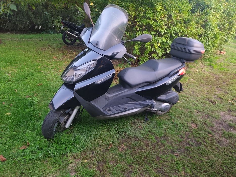 Piaggio x7 250 cm pojemnosci