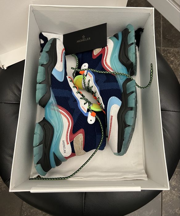 MONCLER piękne luksusowe sneakersy „ Multi” 40 rozm.
