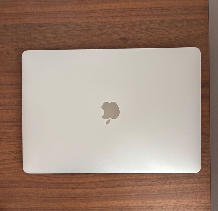 MacBook Pro 13 2018 (Touchbar, i5 quad-core, 16GB Ram, 256 SSD)
