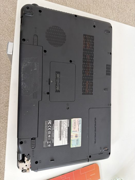 Portatil Toshiba satelite