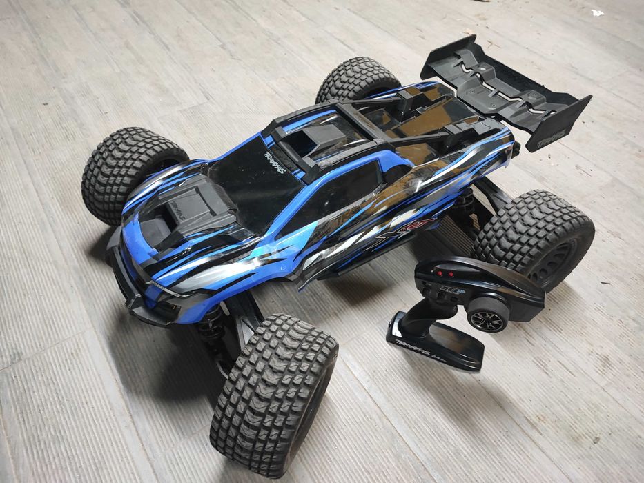 Traxxas XRT 8s brushless hpi Kyosho tamiya arrma losi axial rc