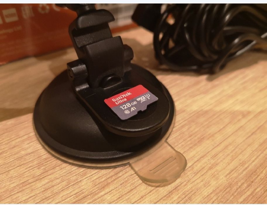 Wideorejestrator Mio Mivue 785 GPS + Karta 128 GB