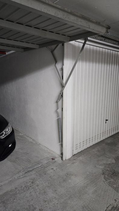 Portão basculante garagem