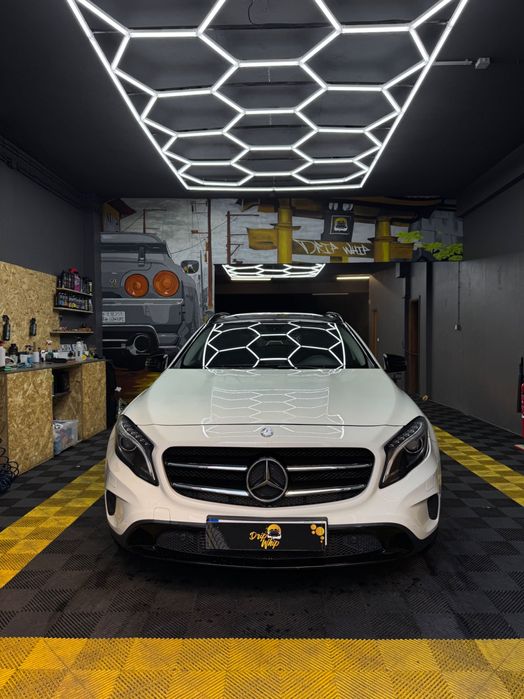 Mercedes-Benz GLA 220 black edition