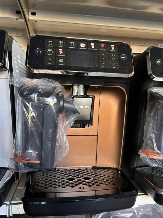 Кавомашина Philips Series 5500