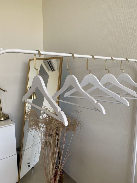 Оренда місця для майстра МАНІКЮРУ (є ГЕНЕРАТОР)