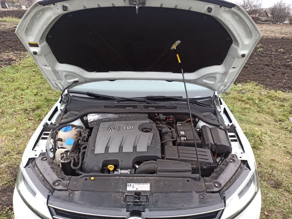 Volkswagen Jetta 2016, 1,6tdi, МКПП, максимальна комплектація, без ДТП