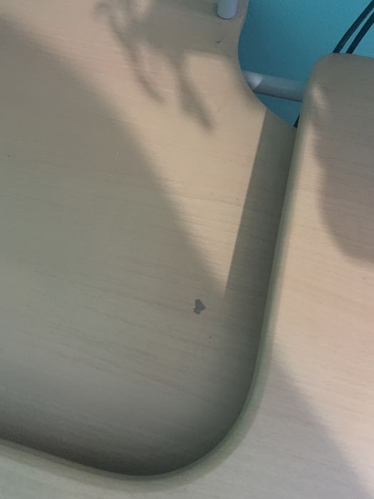 Комп‘ютерний стіл універсальний