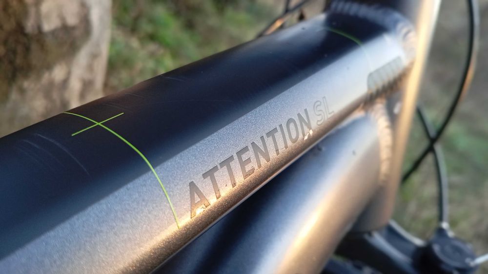 Cube Attention SL idealny