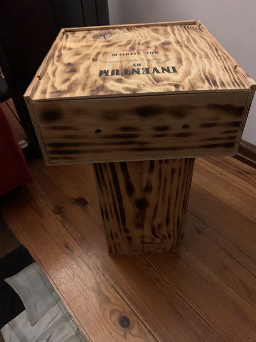 Mobilia Mesa de apoio caixa de vinho de madeira