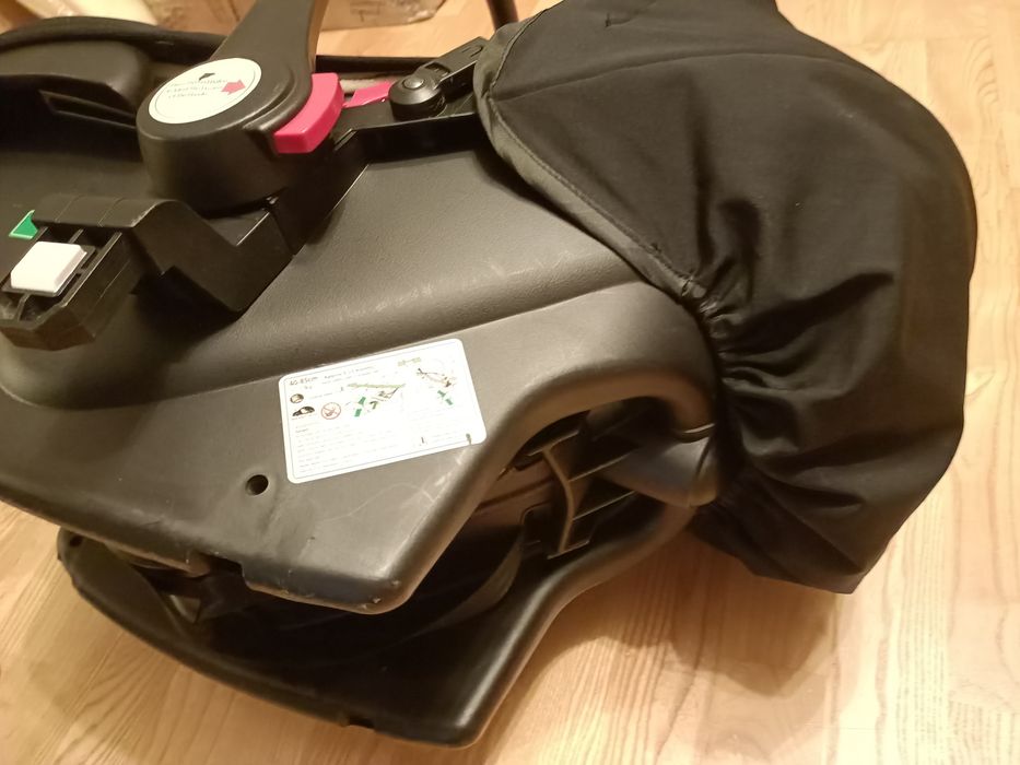 Fotelik samochodowy /NosidełkoCzarne 0+ do 13KG