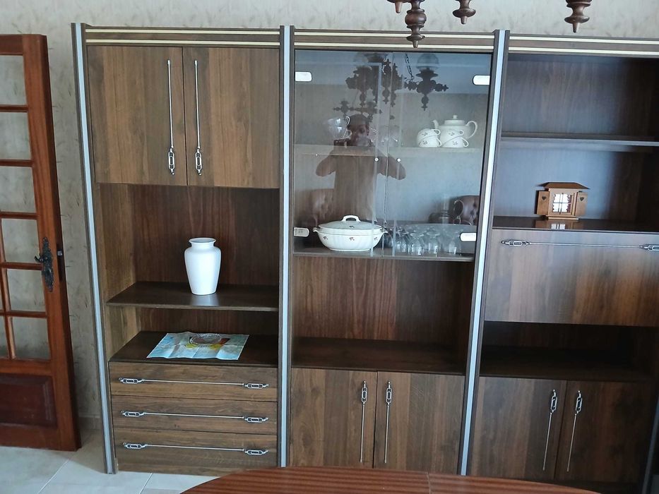 Louceiro/bar apontamentos em pele