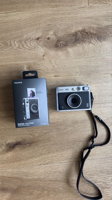 Instax Mini Evo - Hybrid (Digital e Polaroid)