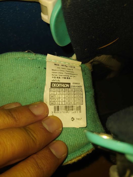 Vendo patins ajustáveis para criança