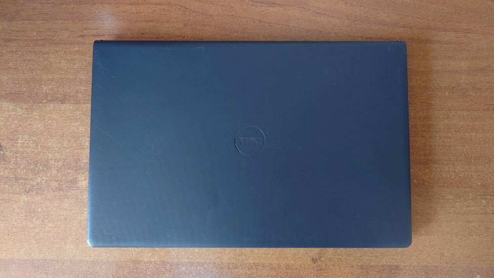 Ноутбук DELL Vostro 15 3510 - на запчастини, або під відновлення