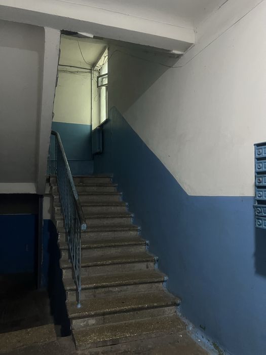 Продам 3 кім Сталінку під бізнес