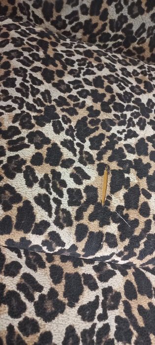 Продам кутовий  диван,ПіД РЕСТАВРАЦІЮ!ДАМАНСКИЙ!