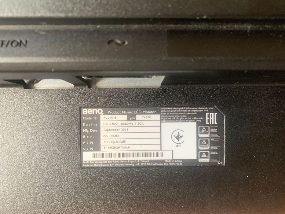 ZESTAW 5 monitorów plus uchwyty