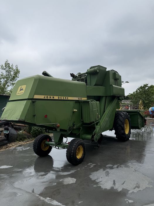 Комбайн John Deere 925